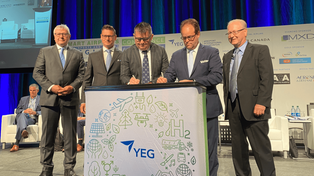 YEG and SixRing signing MOU. L’Aéroport international d’Edmonton (YEG) et SixRing signent un protocole d’entente (PE).
