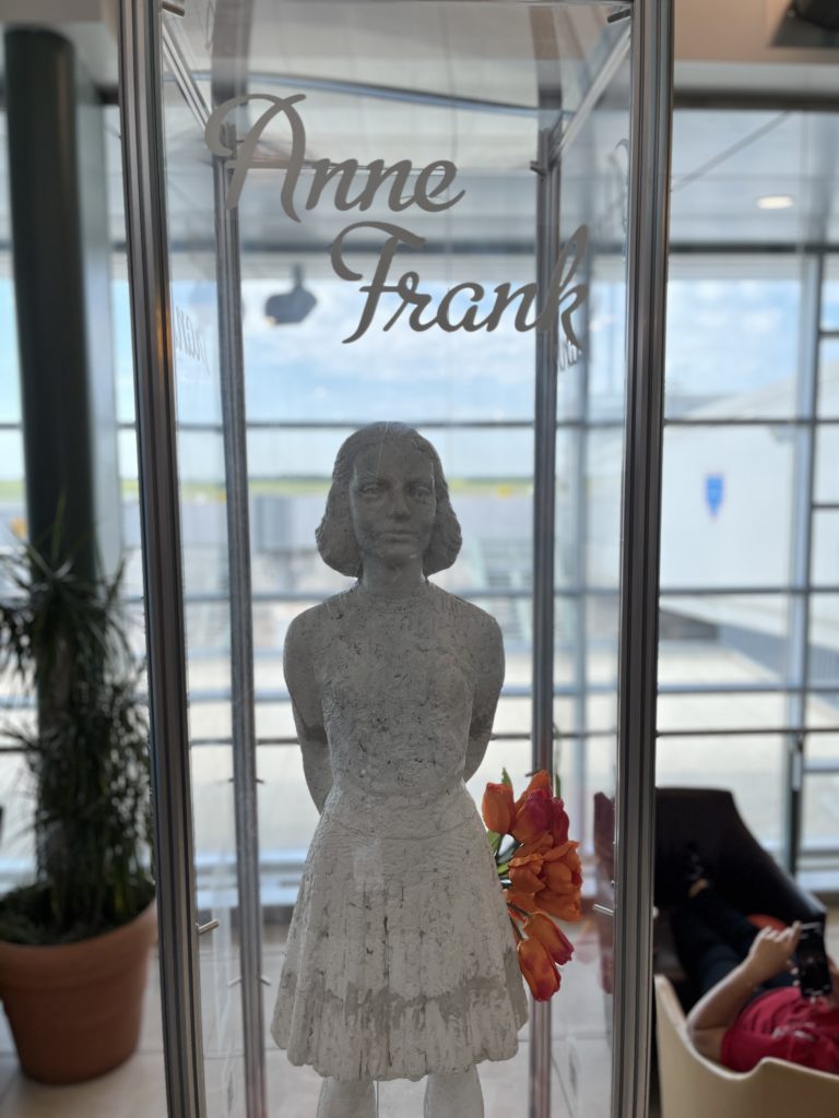 Statue d’Anne Frank