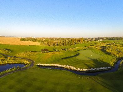 Panoramic view of Redtail Landing Golf Club